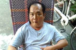 朱偉超中風後失去了自理能力。