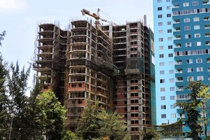 公寓項目未竣工而消費者房金全部繳交。