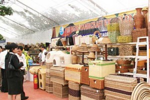 藤竹葉工藝品展銷攤一瞥。（示意圖源：互聯網）