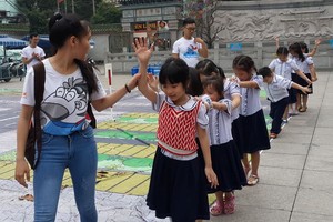 在第五郡正義小學舉辦的“步行安全”活動一瞥。