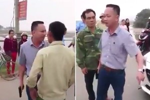 司機蘇光義(短袖襯衫者)持手槍威脅眾人。（拼圖/圖源：視頻截圖）