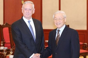 阮富仲總書記接見美國國防部長詹姆斯‧馬蒂斯。（圖源：VOV）