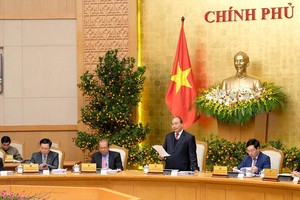 阮春福總理(右三)主持政府2018年1月份例會。（圖源：光孝）