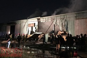 消防隊聞訊趕抵現場滅火。