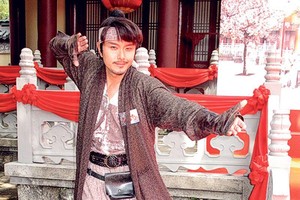 蕭正楠呻病了無人斟水遞藥。（圖源：互聯網）