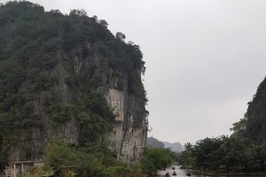 國內外遊客參觀長安旅遊景點。（圖源：克豪）