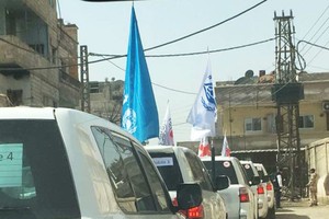 一個由46輛貨車組成、 提供健康和營養供應的車隊為成千上萬名受困名眾提供需要拯救生命的救濟援助。（圖源：聯合國）