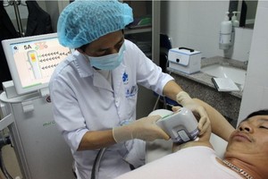 治療腋臭症不需動手術。（圖源：中央皮膚病醫院整形手術科）