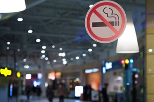 世衛組織推動在公共場所禁煙。（圖源：世衛組織）