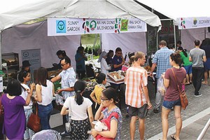 Planet 21“農民－自然生長”市集吸引了眾多國內外遊客前來參觀購買。