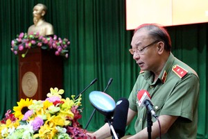 黎東風中將在會議上肯定建立國家數據庫是非常重要事項。（圖源：黎齋）