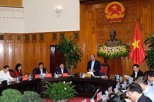 政府總理阮春福在會上發表講話。（圖源：光孝）