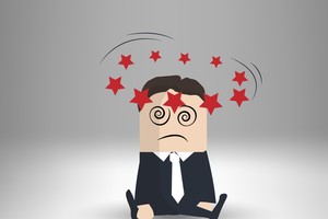 為什麼突然起身容易頭暈。（示意圖源：互聯網）