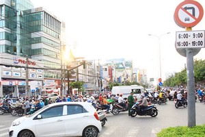 本市多條街道實行交通管制。（示意圖源：互聯網）