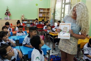 一年級小學生在上英語課。（示意圖源：互聯網）