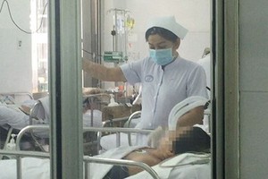 某一患甲型H1N1流感病者在隔離病房接受治療中。（圖源：安然）