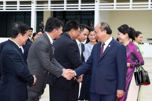 阮春福總理與夫人回國送別儀式在曼谷機場舉行。（圖源：統一）