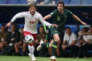 丹麥（白衣）－澳大利亞不分勝負。（圖源：互聯網）