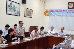 第五郡各華人會館第二季度定期聚會場景一瞥。