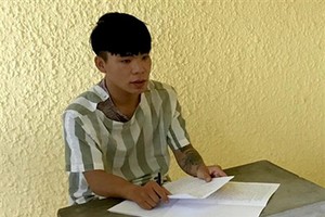 嫌犯潘志忠在派出所供述其詐騙行為。（圖源：H.N）