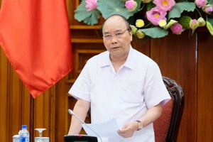 政府總理阮春福主持召開政府常務委員會例行會議。