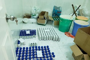 被查破的非法生產假農藥黑窩點。（圖源：梅簪）