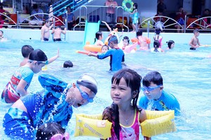 公共游泳池暗藏疾病危機。