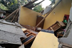 多座房屋倒塌。（圖源：AP）