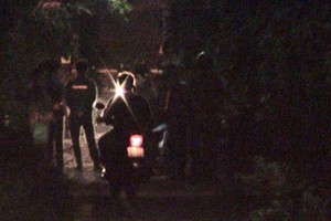 GrabBike 司機被劫匪捅死的案發現場。（圖源：C.T.V）