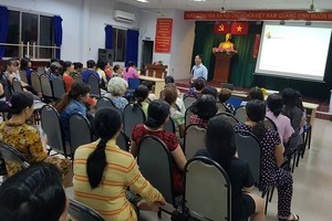 市社會勞動大學社會學系副主任范清海主持座談會並發表專題演講。（圖源：珠黎）