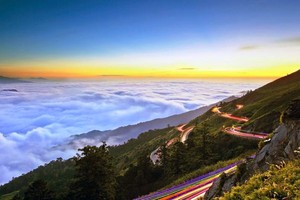 合歡山終年雲霧繚繞。