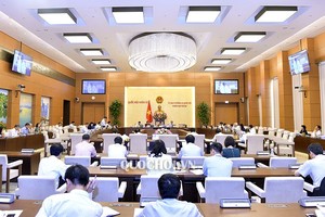 國會常務委員會第２６次會議場景一隅。（圖源：Quochoi.vn）