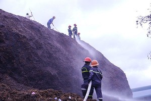 經兩個小時奮勇滅火，火勢竟被控制撲滅。（圖源：玉威）