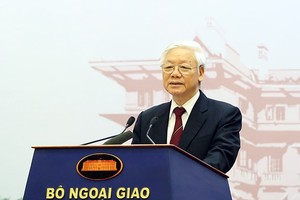 阮富仲總書記出席第三十次外交會議並發表講話。（圖源：海明）