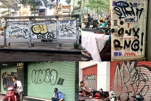 密密麻麻、有損市容的壁畫在市中心多條街道比比皆是。