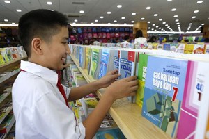 全國已發行逾億冊教科書。（示意圖源：互聯網）