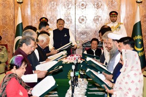 巴基斯坦新內閣宣誓就職儀式。（圖源：新華網）