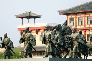 中國漢城栩栩如生的雕塑。