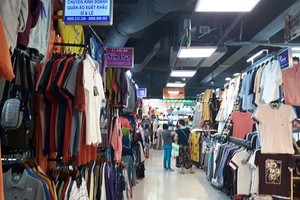 “九‧二三”公園地下市場(Sense Market)一瞥。