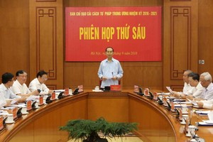 國家主席陳大光主持會議。（圖源：越通社）