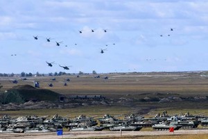 東方2018的大型軍事演習中總共有30萬人參與，演習覆蓋了俄羅斯西伯利亞和白令海峽一線。（圖源：新華網）