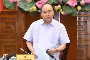 政府總理阮春福在會議上發表講話。（圖源：Chinhphu.vn）