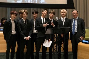 韓國男團防彈少年團（BTS）24日現身聯合國總部。（圖源：法新社）