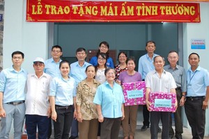 溫情屋轉交儀式。