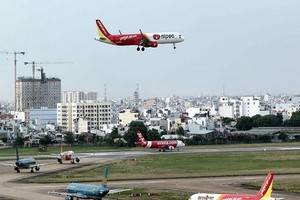 新山一機場改建項目預計 2022 年完成。圖為新山一機場滑行道一瞥。（示意：互聯網）