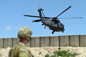 阿富汗軍用直升機墜毀致 25 人死亡。（示意圖源：互聯網）