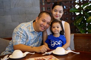 范瓊英與光輝。