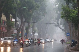 南部水文氣象台：因臨近西面的近熱帶高氣壓把海上的濕氣帶進陸地，造成雷陣雨、晴轉多雲以及天色昏暗。（示意圖源：互聯網）