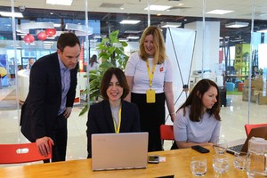 匯豐銀行：目前，外籍專家在我國的年均薪資達9萬零408美元，同比增2000美元。（示意圖源：互聯網）