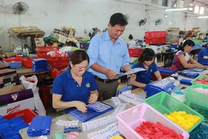 勞工年輕時應保留社保金，勿領取一次性津貼金。